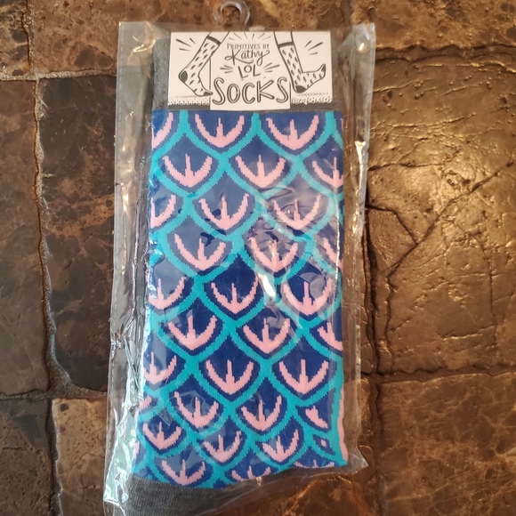 Primitives by Kathy Mermaid Turquoise & Pink Novelty Socks OSFM NWT - Picture 1 of 2